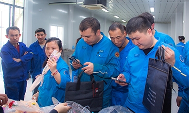 1758010617_7606_390x233